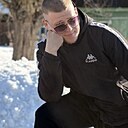Знакомства: Влад, 22 года, Людиново