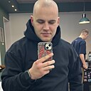 Знакомства: Артём, 25 лет, Саратов