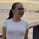 Знакомства: Ульяна, 18 лет, Санкт-Петербург