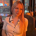 Знакомства: Виктория, 19 лет, Омск