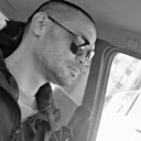 Знакомства: Максим, 34 года, Мелитополь
