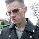 Знакомства: Виктор, 22 года, Аксай