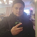 Знакомства: Артем, 31 год, Саратов