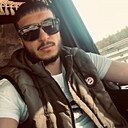 Знакомства: Овик, 28 лет, Красноярск