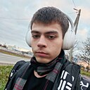 Знакомства: Максим, 21 год, Витебск