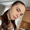Знакомства: Каролина, 18 лет, Челябинск