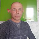 Знакомства: Олег, 49 лет, Усолье