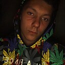 Знакомства: Антон, 22 года, Белогорск