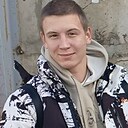 Знакомства: Максим, 20 лет, Волжский