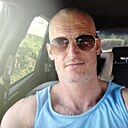 Знакомства: Валера, 42 года, Артем