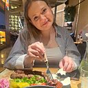 Знакомства: Екатерина, 18 лет, Москва