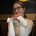 Знакомства: Анастасия, 18 лет, Бобруйск