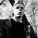 Знакомства: Макс, 21 год, Симферополь