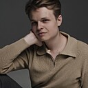 Знакомства: Виталий, 18 лет, Саратов