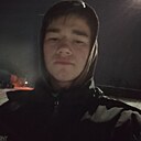 Знакомства: Макс, 26 лет, Арзгир