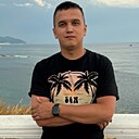 Знакомства: Максим, 33 года, Калуга