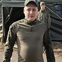 Знакомства: Максим, 27 лет, Калининец