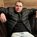 Знакомства: Макс, 23 года, Псков
