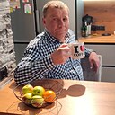 Знакомства: Виктор, 50 лет, Воложин
