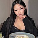 Знакомства: Лениза, 20 лет, Тюмень