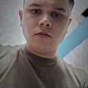 Знакомства: Илья, 23 года, Брянск