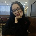 Знакомства: Karina, 19 лет, Мытищи