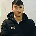 Знакомства: Чига, 20 лет, Москва