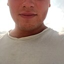 Знакомства: Виктор, 23 года, Слоним