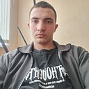 Знакомства: Артëм, 21 год, Петриков