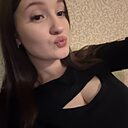 Знакомства: Соня, 18 лет, Москва