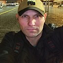 Знакомства: Илья, 39 лет, Магадан