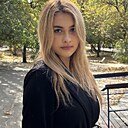 Знакомства: Настя, 18 лет, Саратов