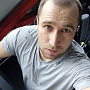 Знакомства: Виктор, 33 года, Губкинский