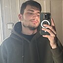Знакомства: Максим, 22 года, Омск