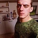 Знакомства: Максим, 24 года, Суворов