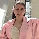 Знакомства: Полина, 29 лет, Екатеринбург
