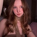 Знакомства: Полина, 18 лет, Санкт-Петербург