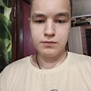 Знакомства: Виталик, 18 лет, Рязань
