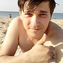 Знакомства: Димон, 34 года, Феодосия