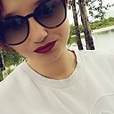 Знакомства: Олина, 29 лет, Свободный