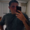Знакомства: Дмитрий, 22 года, Миллерово