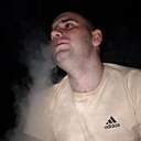 Знакомства: Ваня, 22 года, Новозыбков