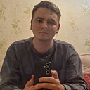 Знакомства: Макс, 25 лет, Симферополь