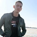 Знакомства: Эдуард, 23 года, Мирный (Архангельская Область)