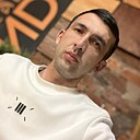Знакомства: Макс, 30 лет, Артем