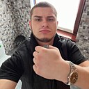 Знакомства: Олег, 21 год, Петровское