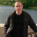 Знакомства: Максим, 34 года, Гатчина