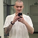 Знакомства: Олег, 25 лет, Псков