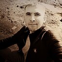 Знакомства: Виталий, 31 год, Уссурийск