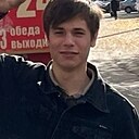 Знакомства: Илюша, 21 год, Сургут